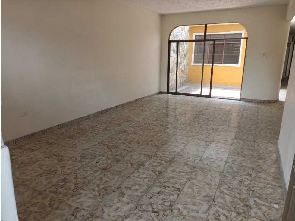 Casa en venta Valle Del Cauca Cali Los Cámbulos 390 m2 Habitaciones 10 Baños 6 Garajes 1 Precio $800000000