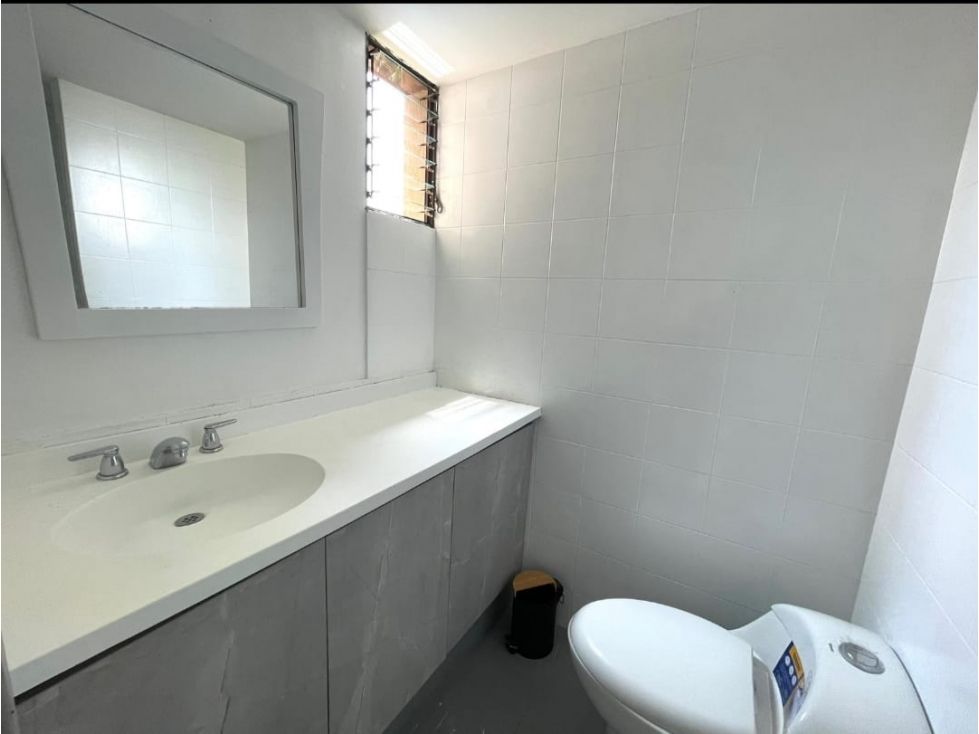 Apartamento en venta Valle Del Cauca Cali Cuarto De Legua - Guadalupe 105 m2 Habitaciones 3 Baños 2 Garajes 2 Precio $380000000