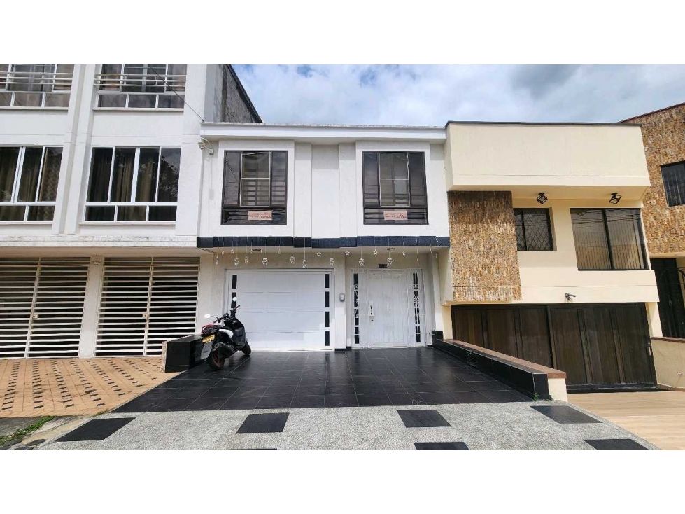 Casa en venta Valle Del Cauca Palmira Las Mercedes 340 m2 Habitaciones 4 Baños 4 Garajes 2 Precio $760000000