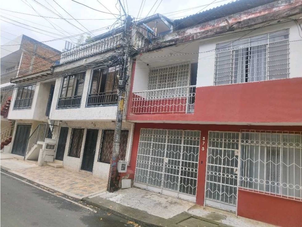 Casa en venta Valle Del Cauca Cali Francisco Eladio Ramirez 200 m2 Habitaciones 4 Baños 2 Garajes 1 Precio $365000000
