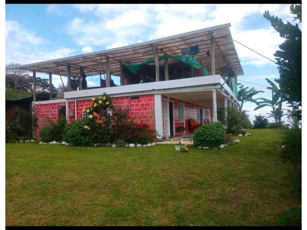 Finca en venta Valle Del Cauca Ginebra Ginebra 200 m2 Habitaciones 3 Baños 2 Garajes 4 Precio $550000000