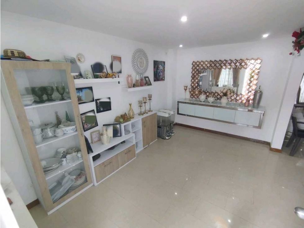 Casa en venta Valle Del Cauca Cali Ciudad Real 270 m2 Habitaciones 4 Baños 5 Garajes 3 Precio $580000000