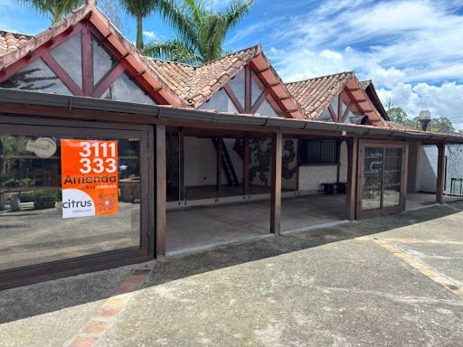 Local en arriendo Antioquia Rionegro Rionegro 160 m2 Habitaciones 0 Baños 2 Garajes 8 Precio $6900000