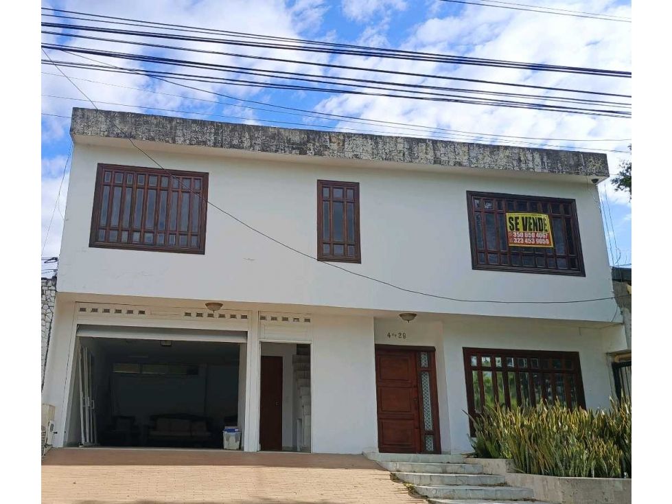Casa en venta Valle Del Cauca Cali Urbanización La Flora 340 m2 Habitaciones 9 Baños 6 Garajes 2 Precio $915300000