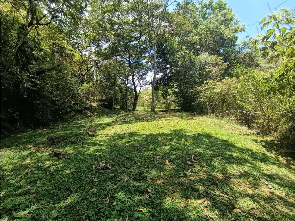 Lote en venta Valle Del Cauca Cali Cali 50 m2 Habitaciones 0 Baños 1 Garajes 2 Precio $250000000