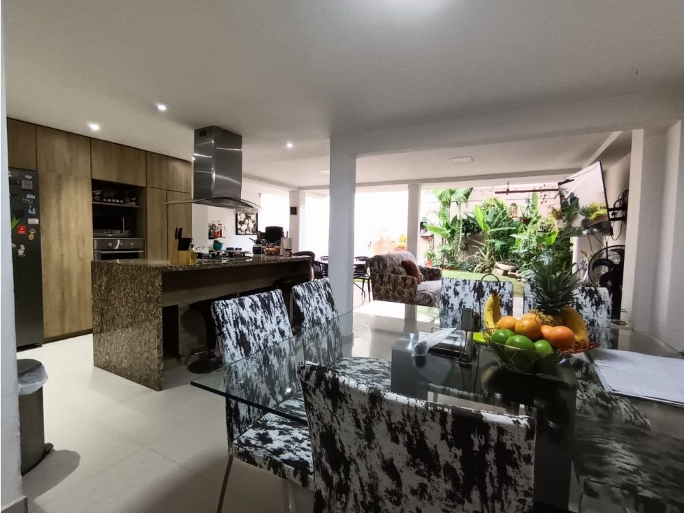 Casa en venta Valle Del Cauca Cali Vipasa 350 m2 Habitaciones 6 Baños 5 Garajes 3 Precio $949000000
