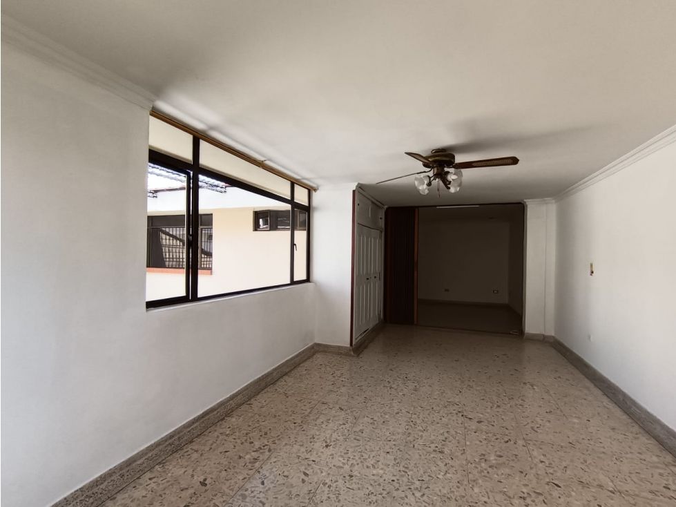Casa en venta Valle Del Cauca Cali El Ingenio 350 m2 Habitaciones 5 Baños 4 Garajes 2 Precio $1194000000