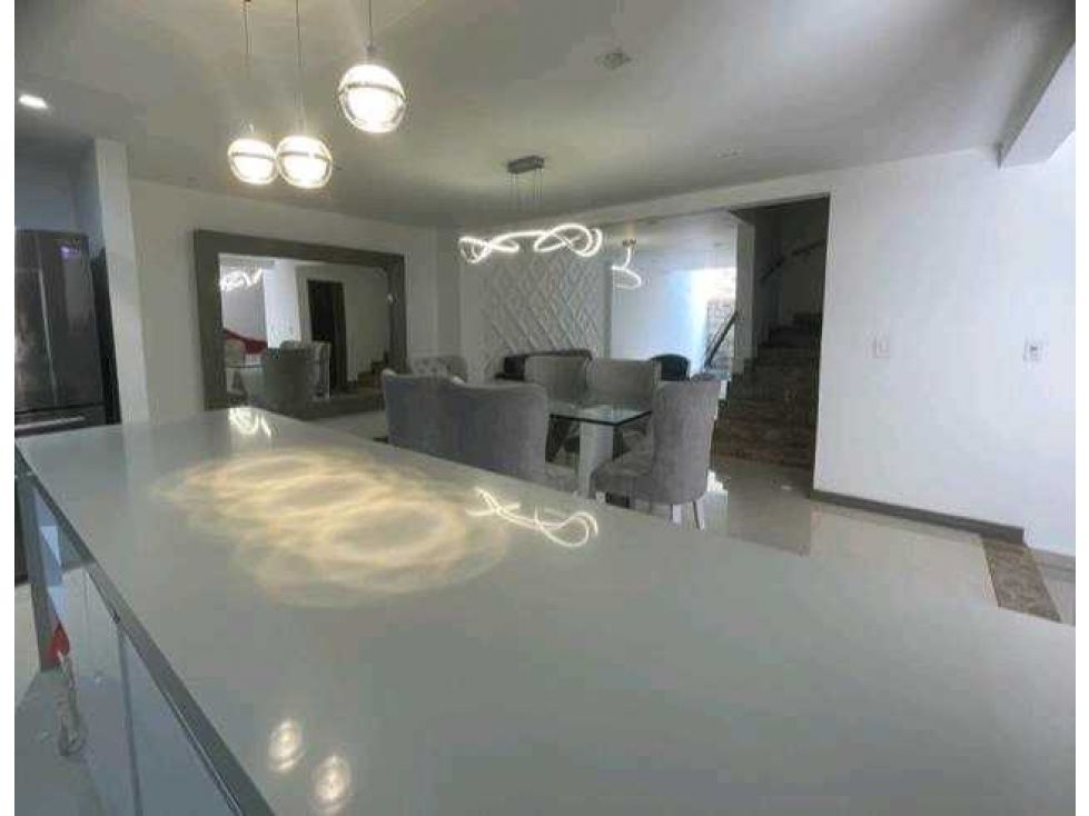 Casa en venta Valle Del Cauca Cali Lili 350 m2 Habitaciones 5 Baños 7 Garajes 4 Precio $970000000