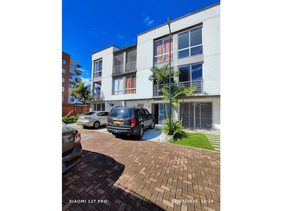 Casa en venta Valle Del Cauca Cali Conjunto Residencial Reserva Carmesi 180 m2 Habitaciones 3 Baños 3 Garajes 2 Precio $450000000