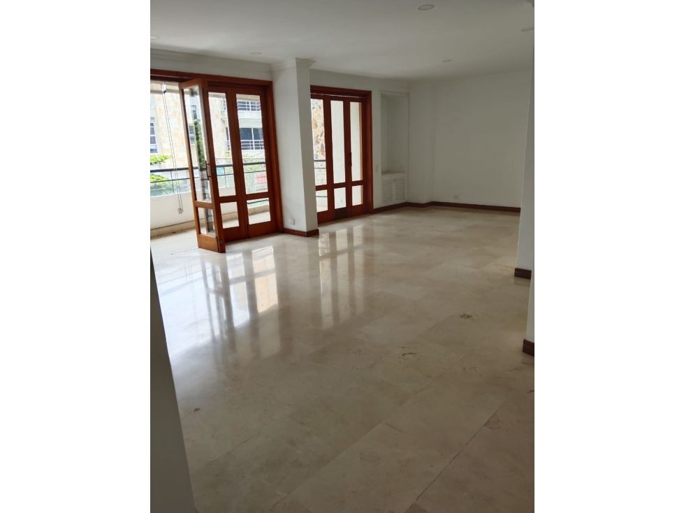 Apartamento en venta Valle Del Cauca Cali El Peñón 170 m2 Habitaciones 4 Baños 3 Garajes 2 Precio $720000000
