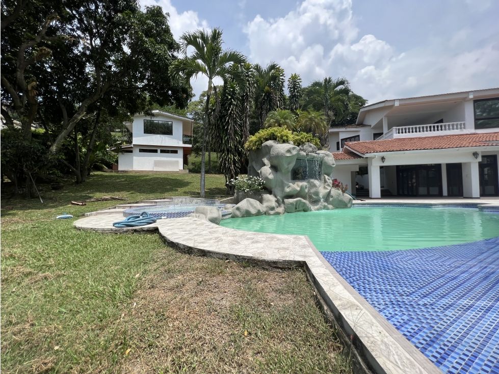 Casa Campestre en venta Valle Del Cauca Yumbo Villa Real 740 m2 Habitaciones 5 Baños 9 Garajes 10 Precio $4000000000