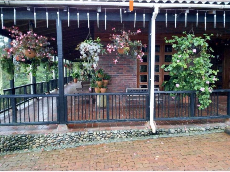 Finca en venta Valle Del Cauca Cali Cali 850 m2 Habitaciones 5 Baños 4 Garajes 8 Precio $7200000000