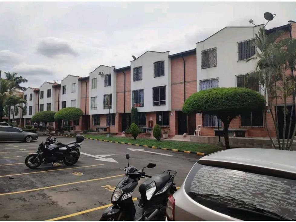 Casa en venta Valle Del Cauca Cali Torres De Confandi 100 m2 Habitaciones 3 Baños 2 Garajes 1 Precio $395000000