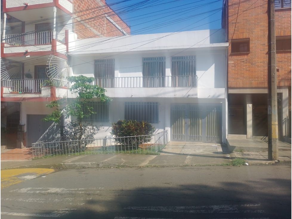 Casa en venta Antioquia Medellín Los Angeles 256 m2 Habitaciones 5 Baños 3 Garajes 1 Precio $950000000