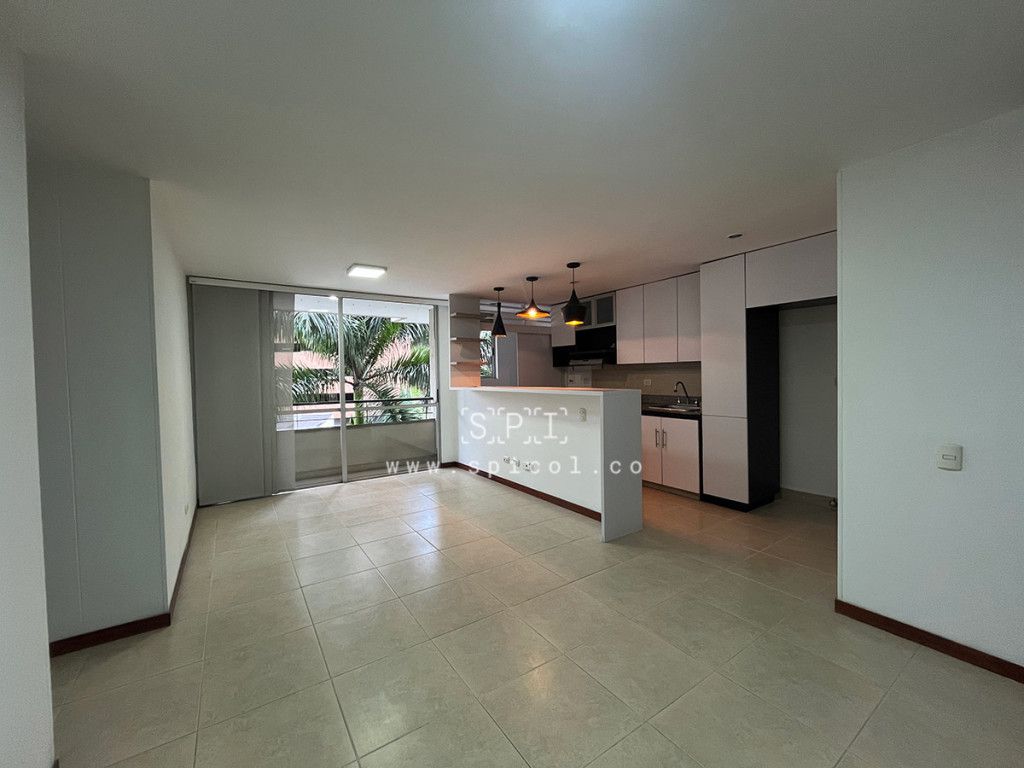 Apartamento en arriendo Antioquia Envigado Uribe Ángel 80 m2 Habitaciones 3 Baños 2 Garajes 1 Precio $3800000