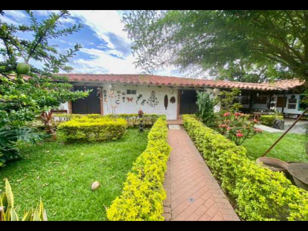 Casa en venta Valle Del Cauca Palmira El Trébol 304 m2 Habitaciones 3 Baños 4 Garajes 6 Precio $980000000