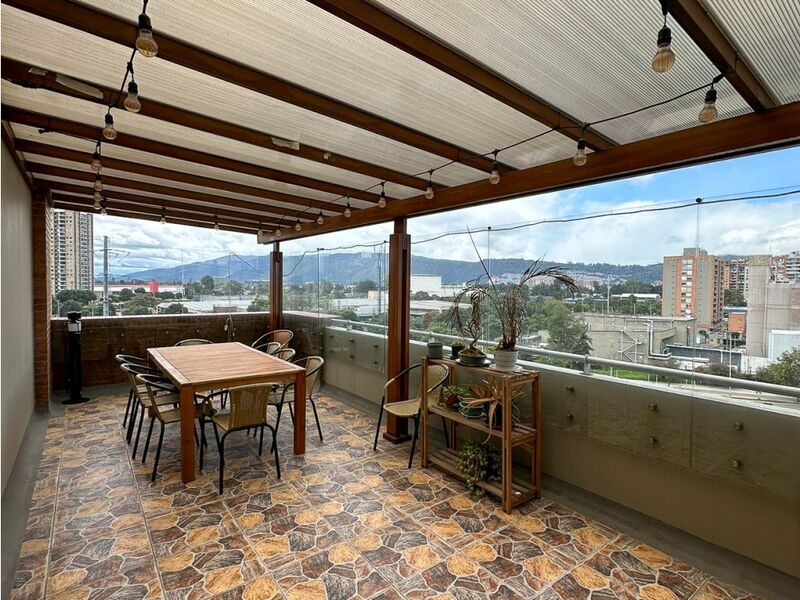 Apartamento en venta Cundinamarca Bogotá San Jose V Sector 147 m2 Habitaciones 3 Baños 3 Garajes 2 Precio $930000000