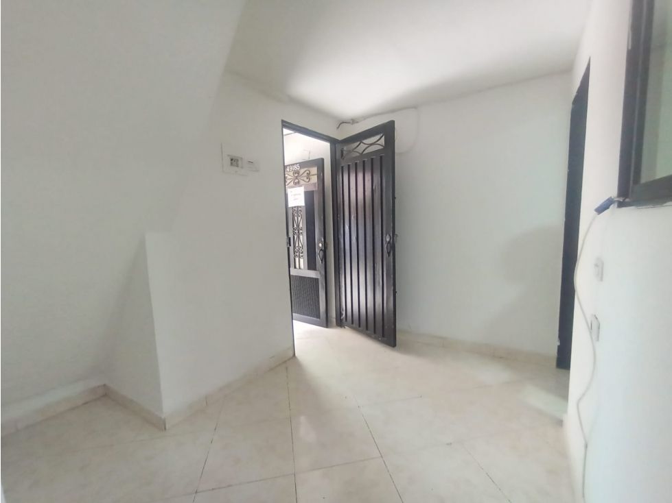 Apartamento en venta Antioquia Medellín Los Alcazares 30 m2 Habitaciones 2 Baños 1 Garajes 0 Precio $240000000