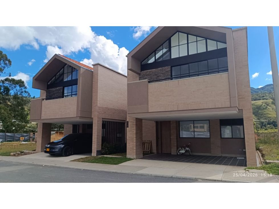 Casa en arriendo Antioquia El Retiro El Retiro 177 m2 Habitaciones 3 Baños 4 Garajes 0 Precio $7800000