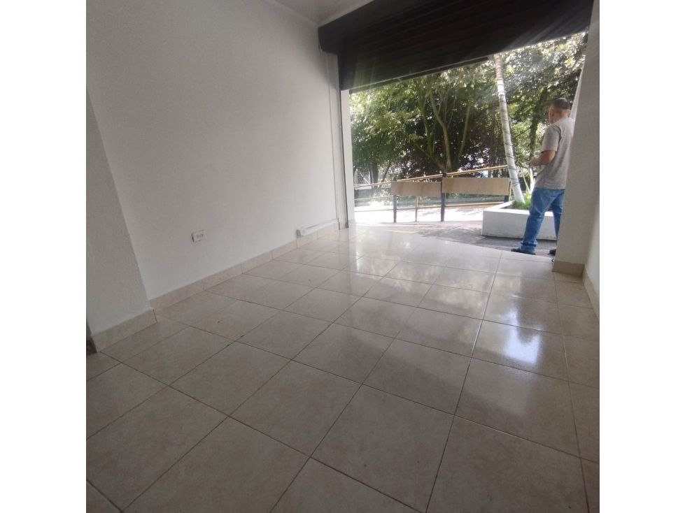 Local en arriendo Antioquia Itagüí Ferrara 16 m2 Habitaciones 0 Baños 1 Garajes 0 Precio $1100000