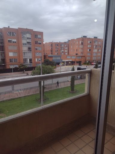 Apartamento en venta Cundinamarca Bogotá El Dorado 70 m2 Habitaciones 3 Baños 2 Garajes 1 Precio $400000000