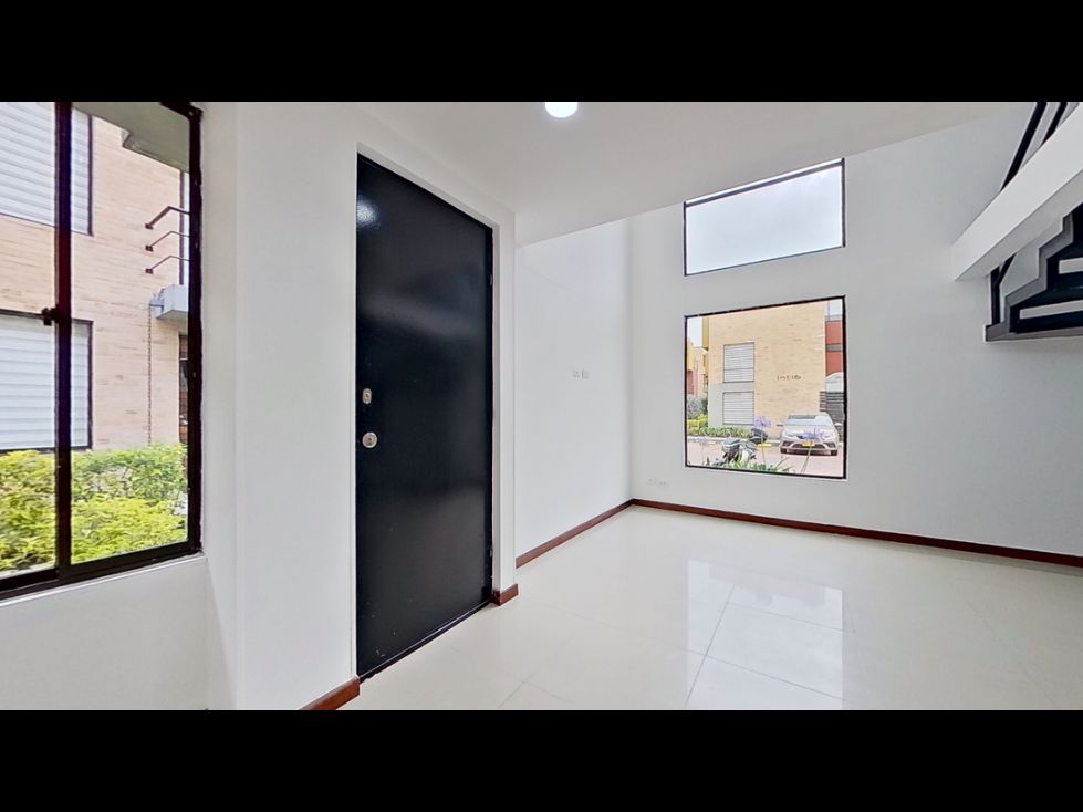 Casa en venta Cundinamarca Mosquera Cr Santillana 98 m2 Habitaciones 3 Baños 3 Garajes 1 Precio $443000000