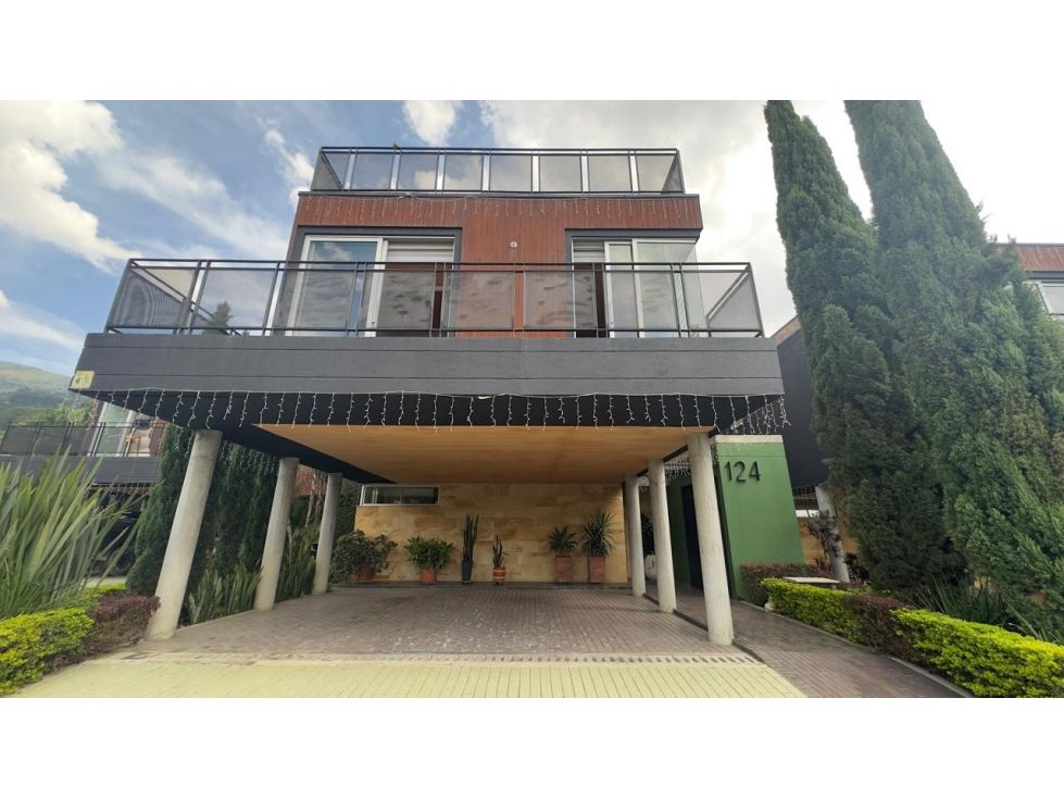 Casa en venta Antioquia Envigado Loma Del Atravesado 345 m2 Habitaciones 4 Baños 5 Garajes 4 Precio $2330000