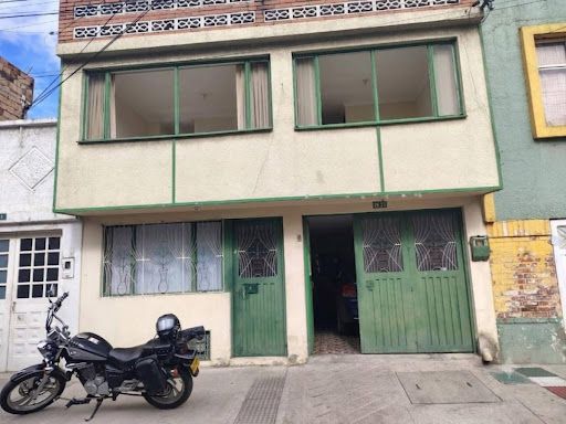 Casa en venta Cundinamarca Bogotá Samore 128 m2 Habitaciones 5 Baños 3 Garajes 1 Precio $520000000