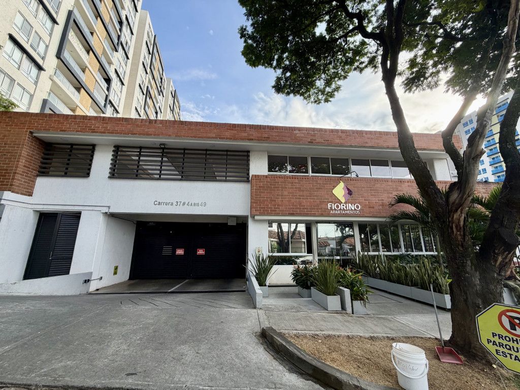 Apartamento en arriendo Valle Del Cauca Cali Santa Isabel 100 m2 Habitaciones 3 Baños 3 Garajes 1 Precio $3820000