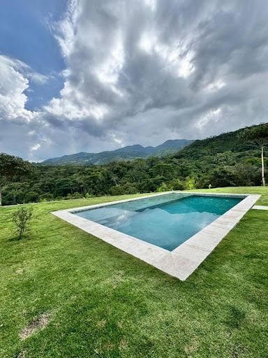 Casa en arriendo Valle Del Cauca Cali Nueva Tequendama 550 m2 Habitaciones 4 Baños 6 Garajes 6 Precio $22000000