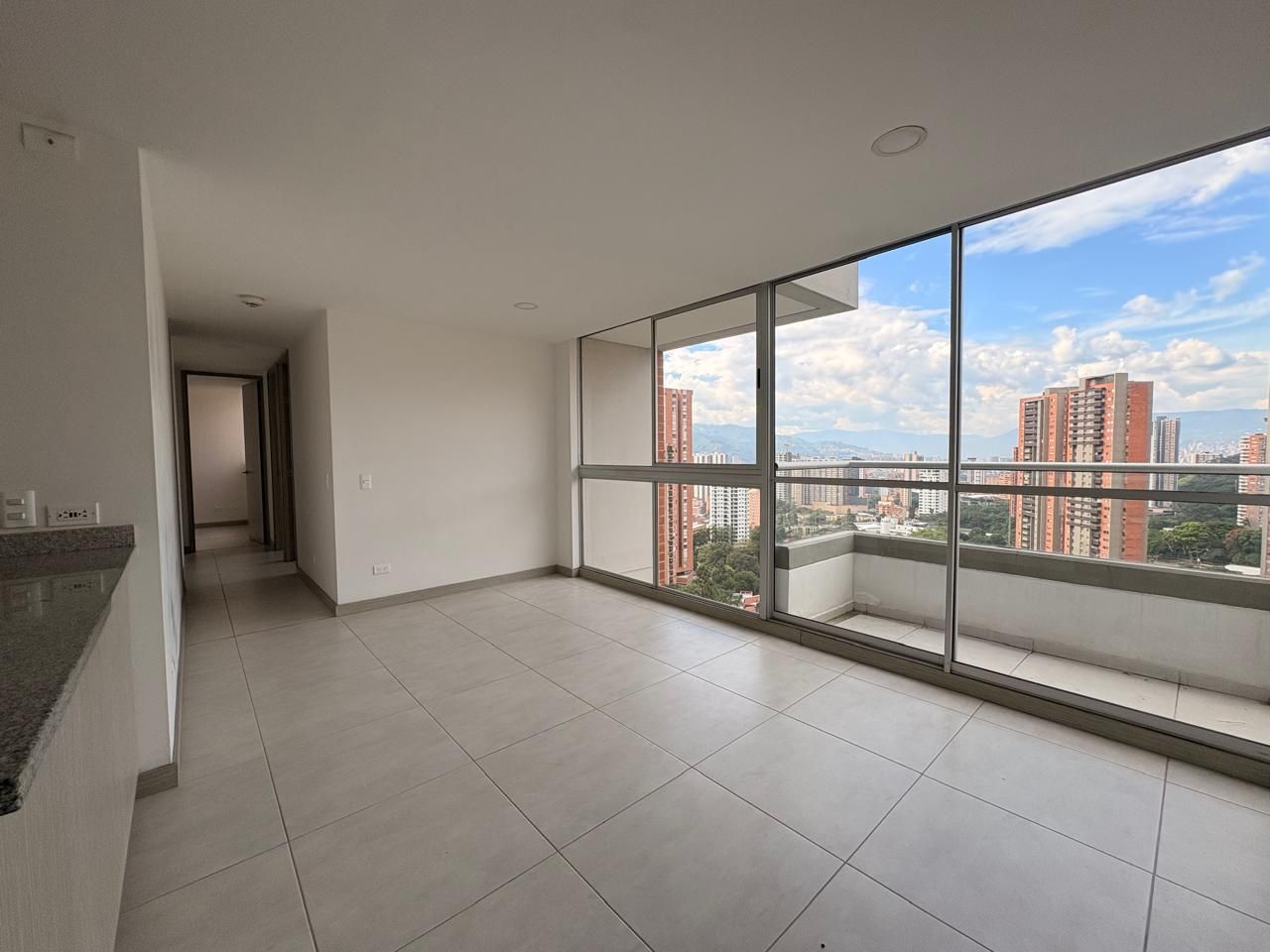 Apartamento en arriendo Antioquia Sabaneta Tres Esquinas 64 m2 Habitaciones 3 Baños 2 Garajes 1 Precio $3000000