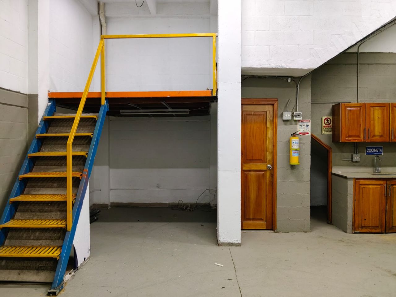 Bodega en arriendo Antioquia Medellín Trinidad 65 m2 Habitaciones 0 Baños 1 Garajes 0 Precio $3800000