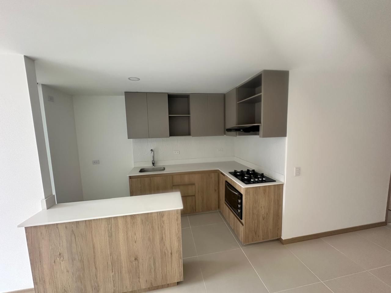 Apartamento en arriendo Antioquia Sabaneta Escobar 68 m2 Habitaciones 3 Baños 2 Garajes 1 Precio $3000000