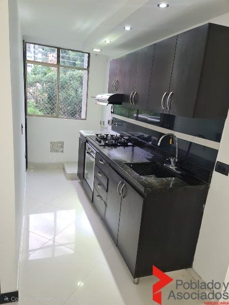Apartamento en arriendo Antioquia Medellín Las Playas 66 m2 Habitaciones 3 Baños 2 Garajes 1 Precio $2750000