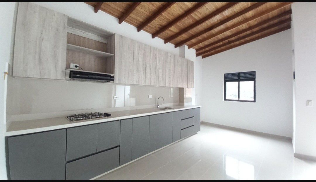 Apartamento en arriendo Antioquia Medellín Cristobal 130 m2 Habitaciones 3 Baños 2 Garajes 1 Precio $3100000