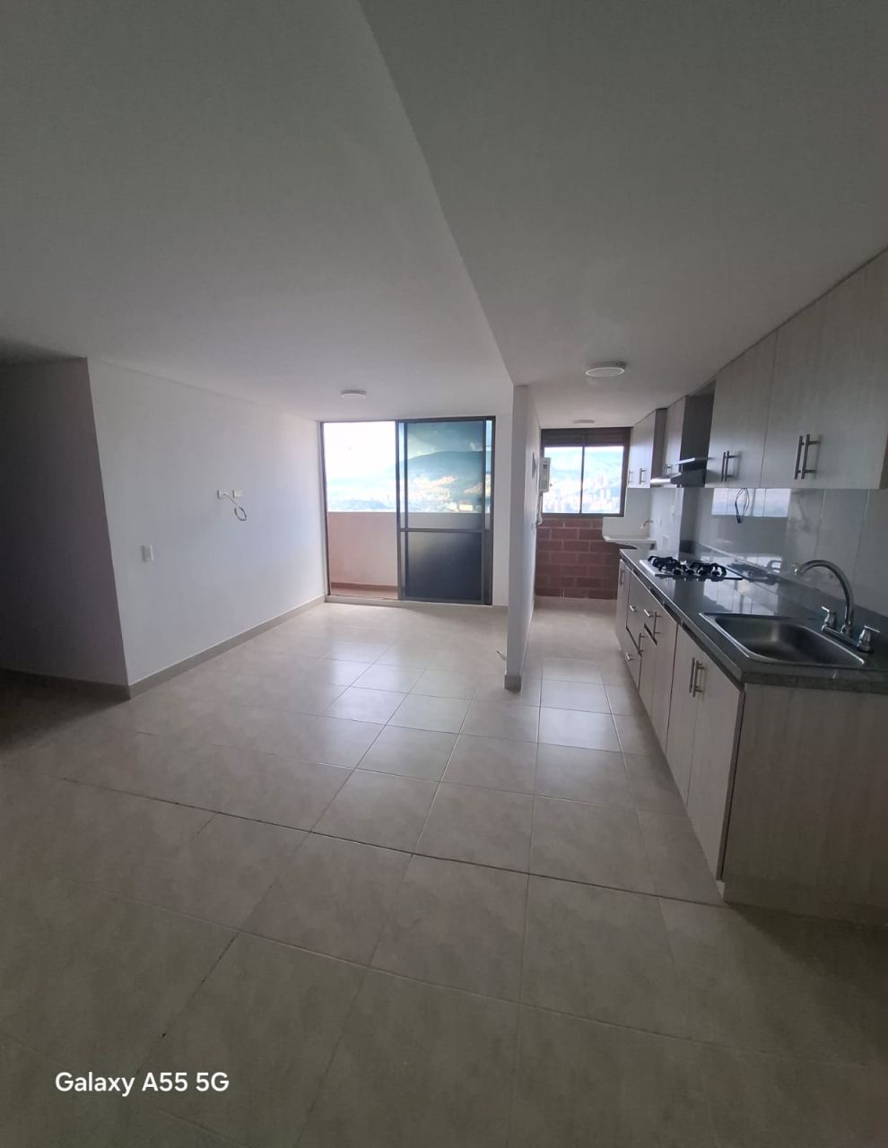 Apartamento en arriendo Antioquia Medellín La Hondonada 72 m2 Habitaciones 3 Baños 2 Garajes 1 Precio $2700000