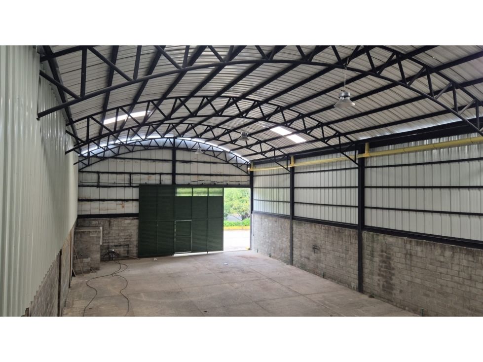 Bodega en arriendo Valle Del Cauca Yumbo Arroyohondo 1500 m2 Habitaciones 0 Baños 2 Garajes 4 Precio $40500000