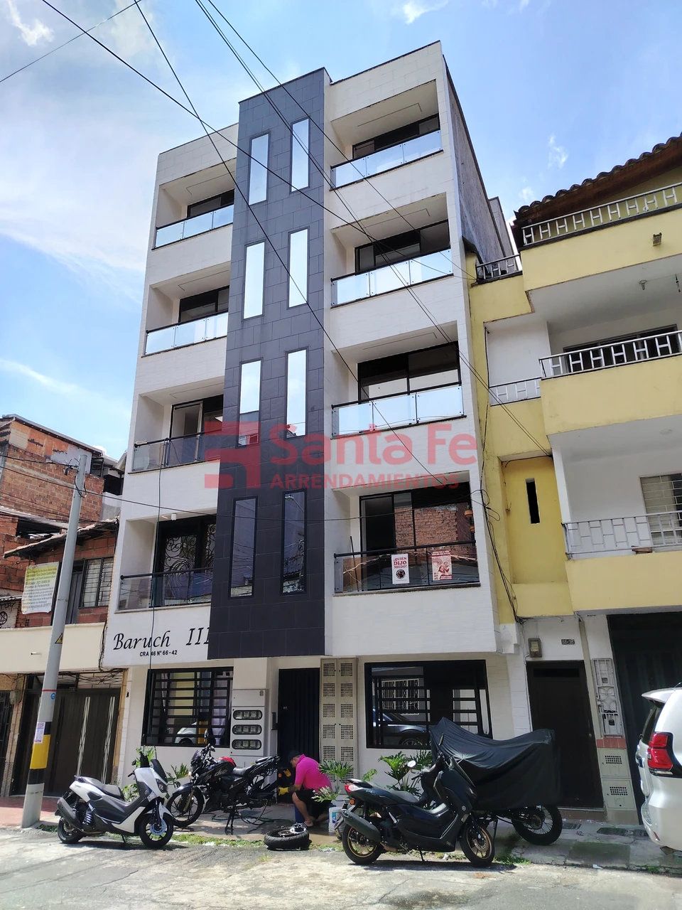 Apartamento en arriendo Antioquia Medellín Manrique Central No 1 74 m2 Habitaciones 3 Baños 2 Garajes 0 Precio $2800000