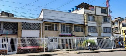 Casa en venta Cundinamarca Bogotá Sears 293 m2 Habitaciones 5 Baños 3 Garajes 4 Precio $1590000000