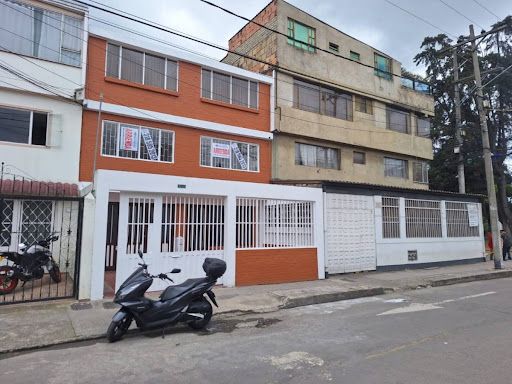 Apartamento en arriendo Cundinamarca Bogotá Guadual Fontibon 110 m2 Habitaciones 5 Baños 1 Garajes 0 Precio $2500000