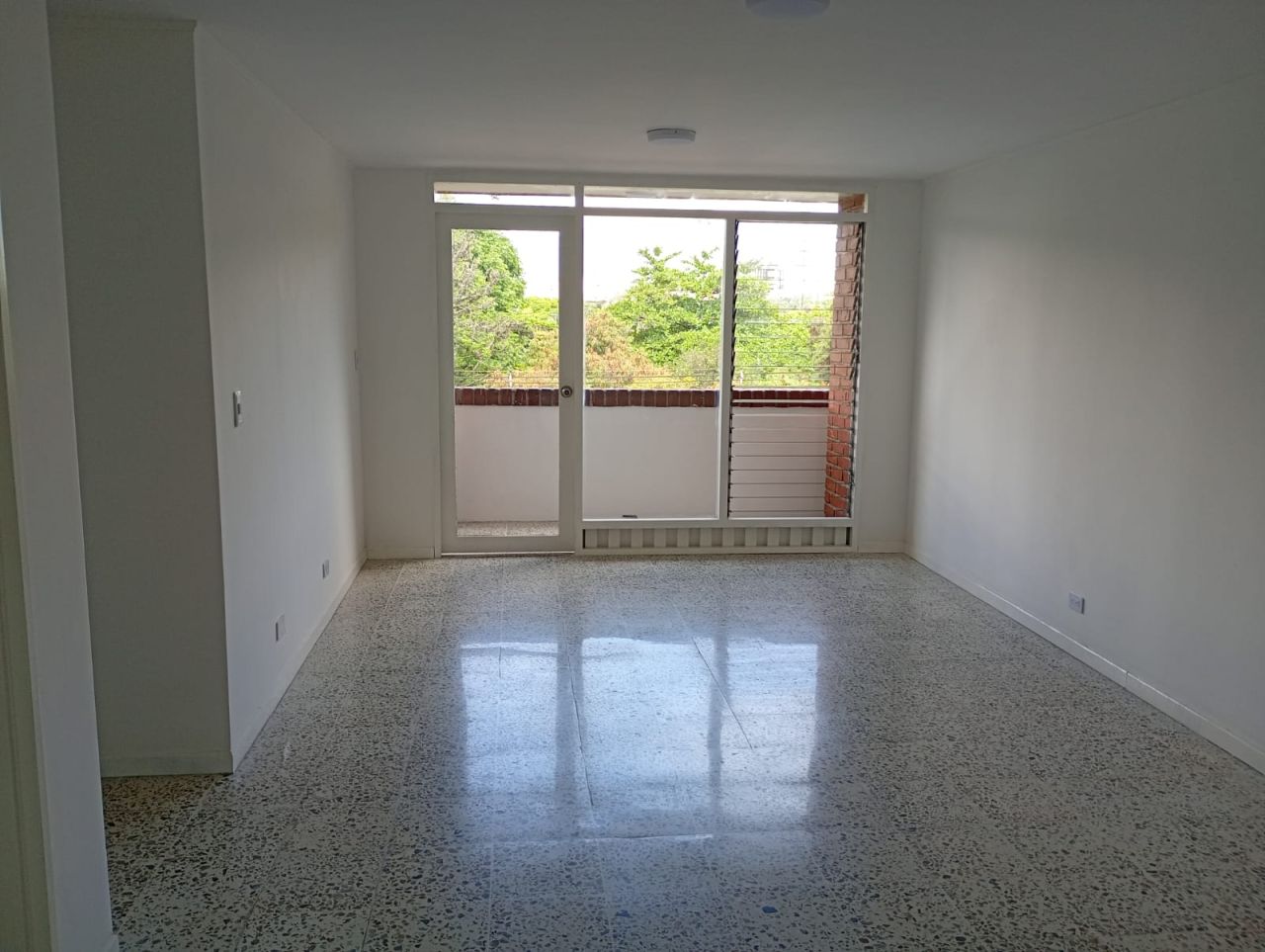 Apartamento en venta Antioquia Medellín Los Colores 120 m2 Habitaciones 3 Baños 2 Garajes 0 Precio $660000000