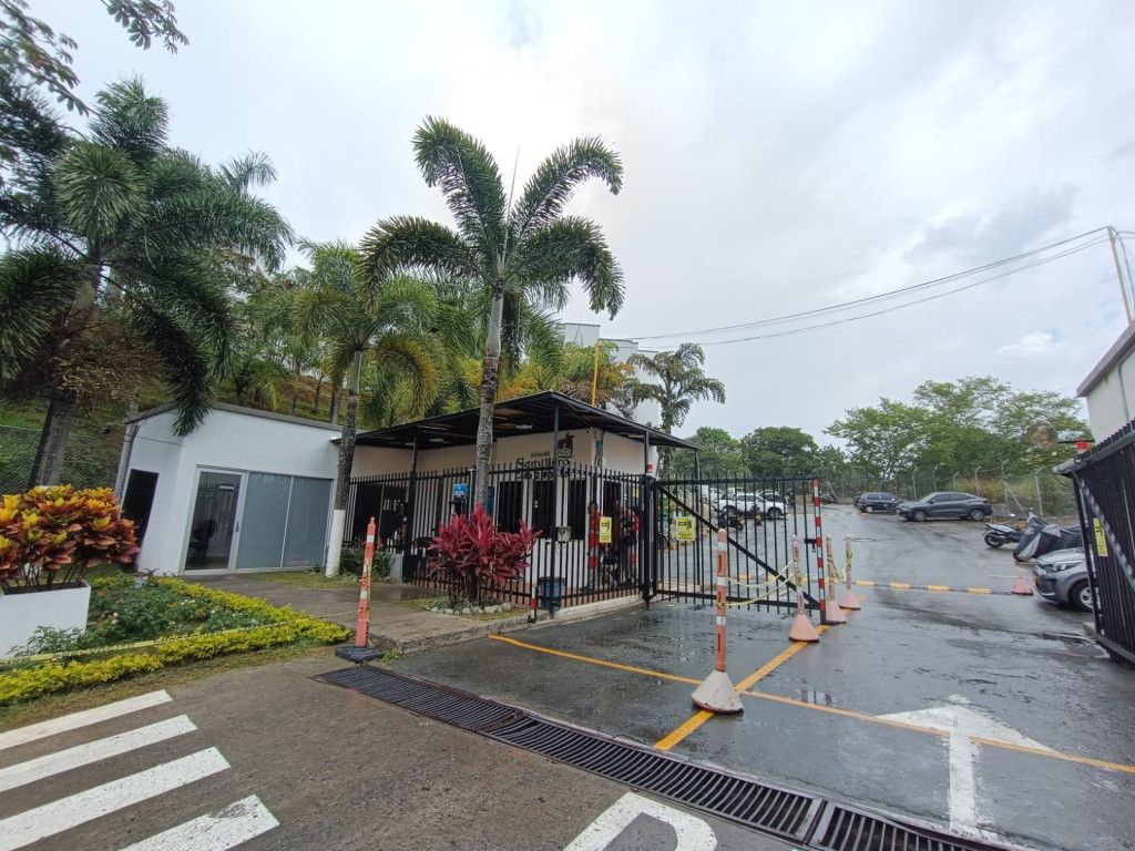 Apartamento en arriendo Valle Del Cauca Cali San Nicolás 64 m2 Habitaciones 2 Baños 2 Garajes 1 Precio $1400000
