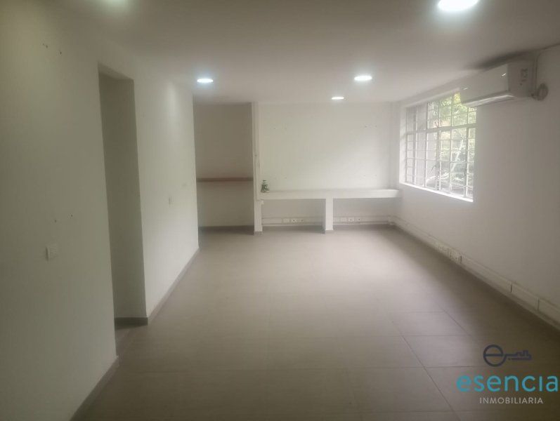 Oficina en arriendo Antioquia Envigado La Orquídea 100 m2 Habitaciones 0 Baños 2 Garajes 0 Precio $4000000
