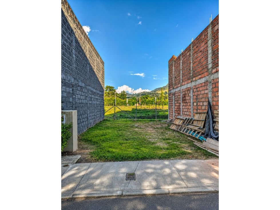 Lote en venta Antioquia La Ceja La Floresta 72 m2 Habitaciones 0 Baños 0 Garajes 0 Precio $239000000