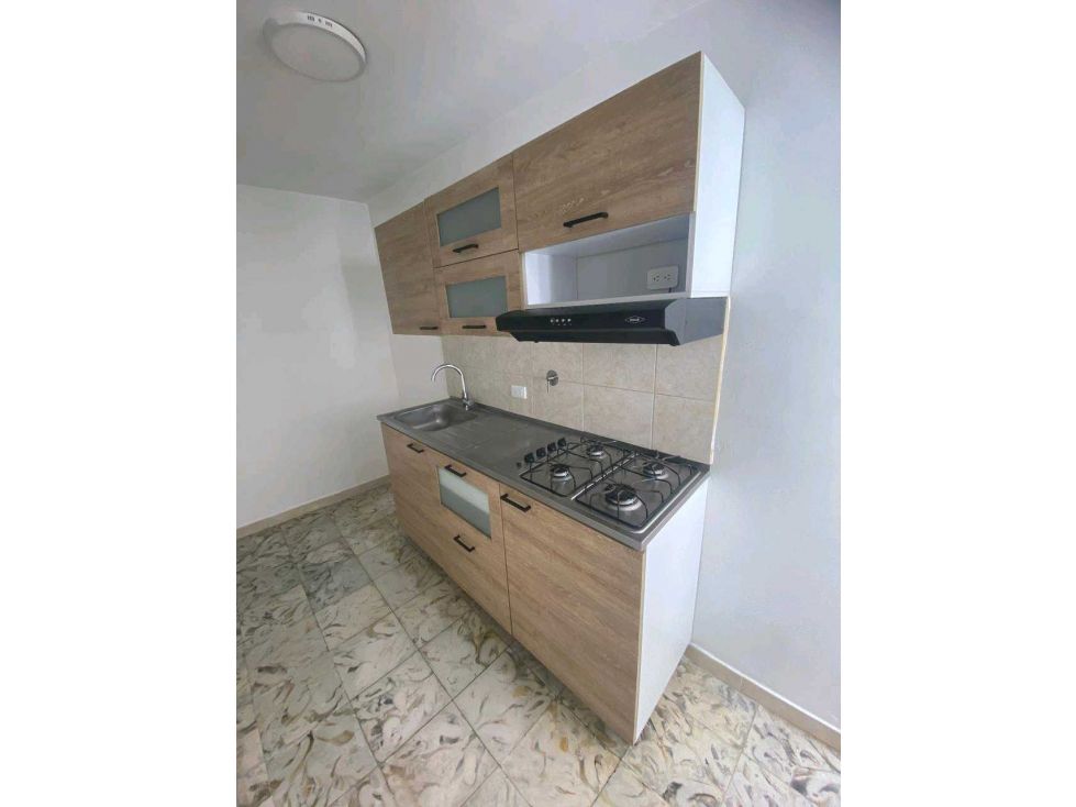Casa en arriendo Antioquia Envigado Los Naranjos 90 m2 Habitaciones 3 Baños 1 Garajes 1 Precio $3000000