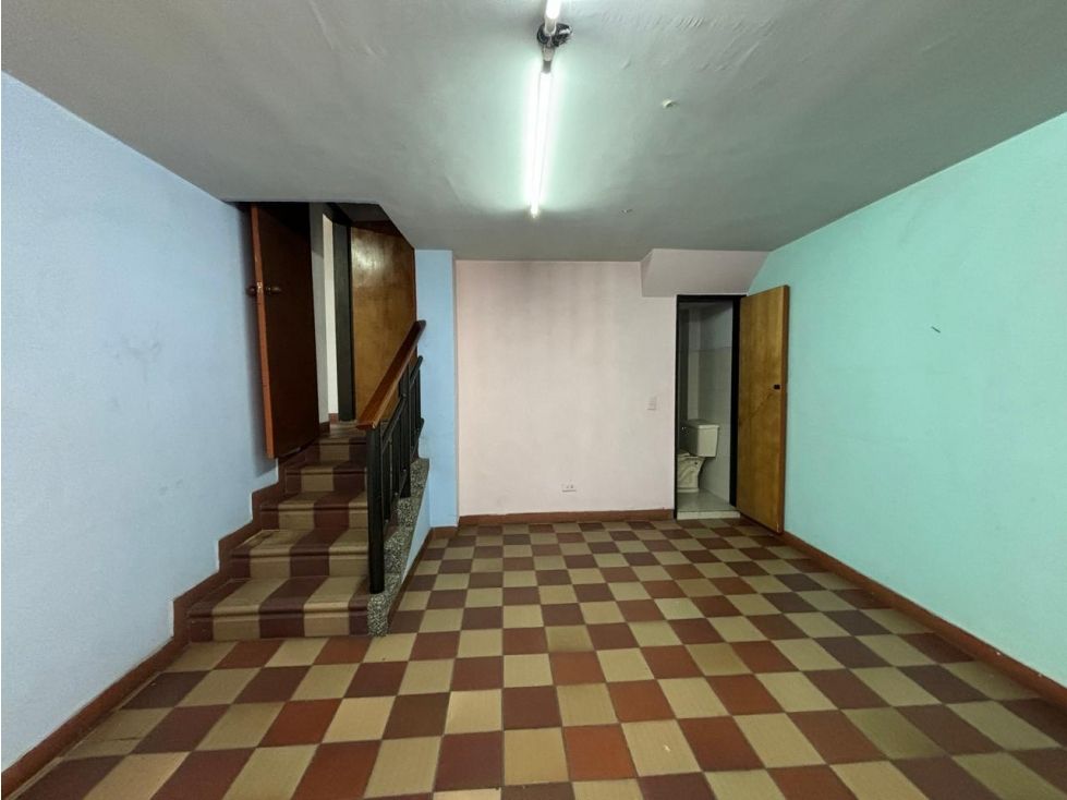 Local en venta Antioquia Envigado Zona Centro 150 m2 Habitaciones 0 Baños 3 Garajes 0 Precio $700000000