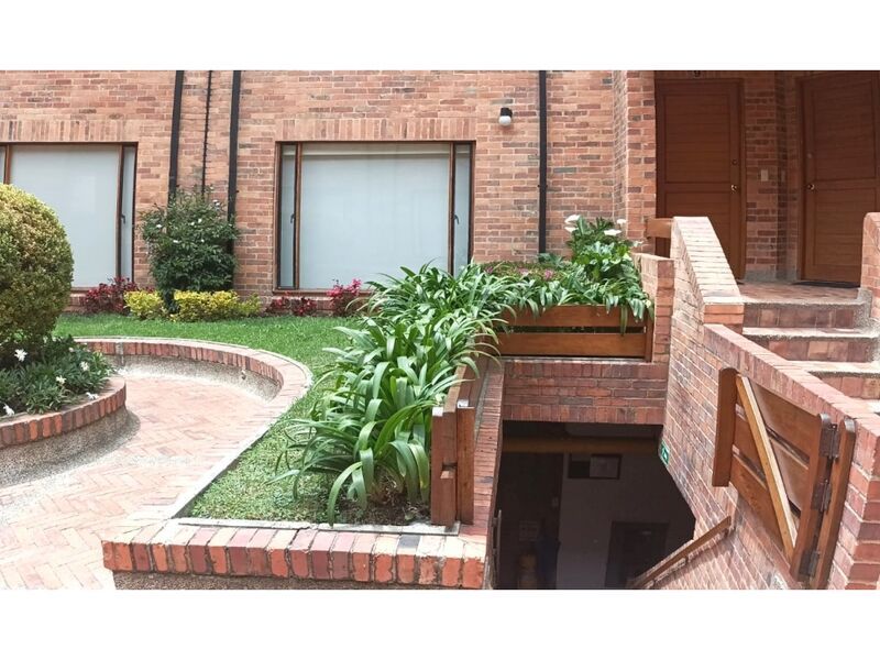 Casa en venta Cundinamarca Bogotá Cerros De Santa Barbara 129 m2 Habitaciones 3 Baños 3 Garajes 2 Precio $1150000000