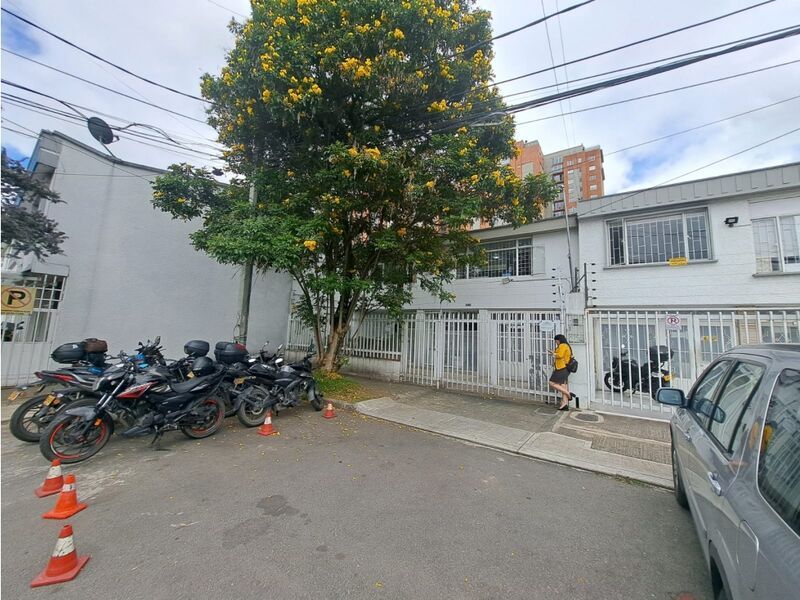 Casa en venta Cundinamarca Bogotá Villa Dorado Norte 250 m2 Habitaciones 6 Baños 4 Garajes 1 Precio $1200000000