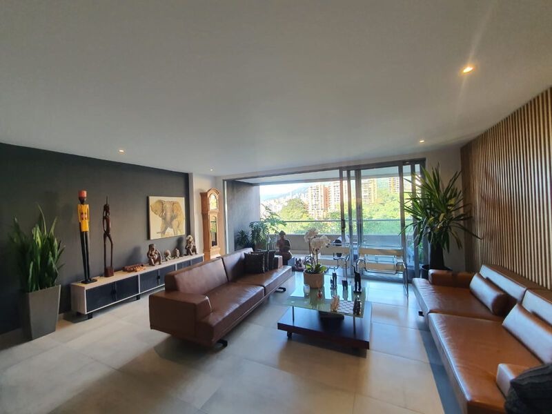 Apartamento en venta Antioquia Envigado El Yerbal 169 m2 Habitaciones 3 Baños 5 Garajes 2 Precio $1620000000