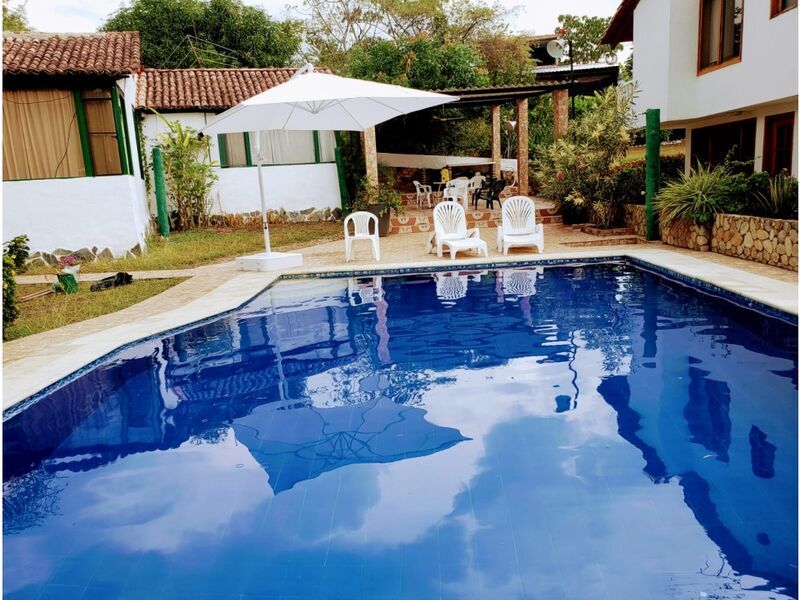 Casa en venta Tolima Melgar Melgar 190 m2 Habitaciones 4 Baños 4 Garajes 5 Precio $439999000